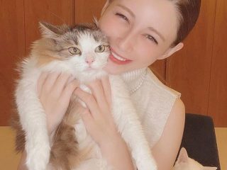 ダレノガレ明美、宿泊時の愛猫ルーティンに驚きの声　写真に首輪……そのワケとは