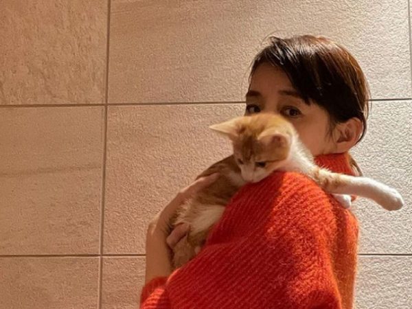 石田ゆり子、愛猫の誕生日を祝福　「一緒に居られるだけで幸せですよね」